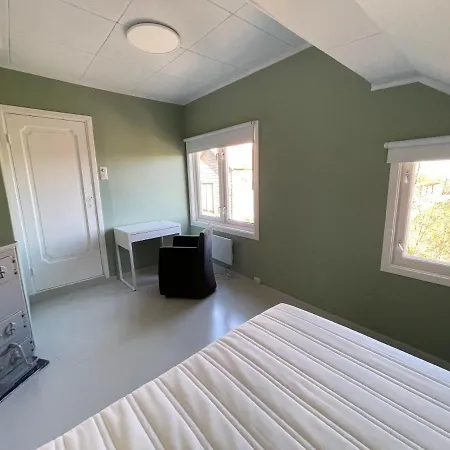 House, Daily *